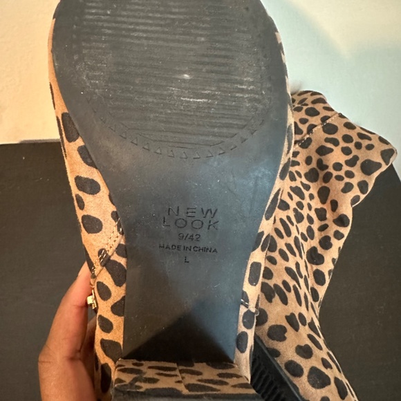 Leopard  booties - Picture 4 of 5